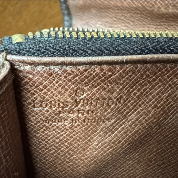 Louis Vuitton Vintage Sarah Wallet In Brown Monogram Canvas W/COA - Picture 15 of 16